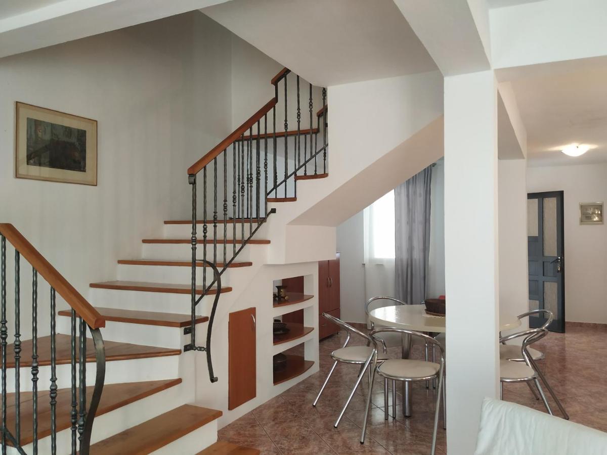 Apartmani Deleut نوفي فينودولسكي المظهر الخارجي الصورة